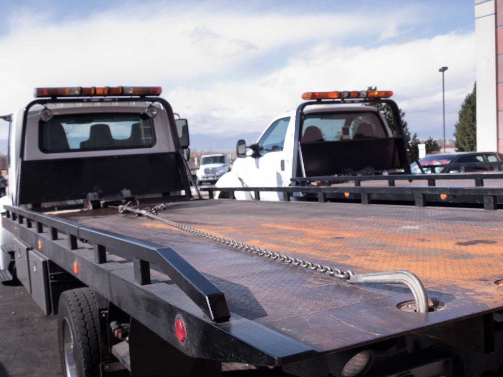 Hook 'em Up Wrecker Service Inc (33)